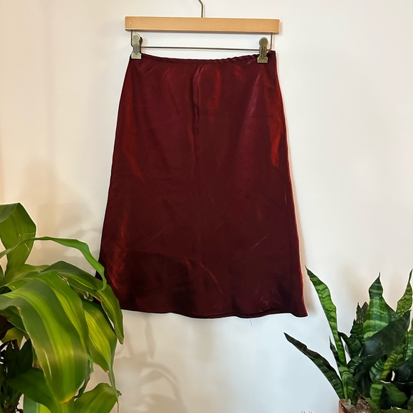Vintage garage satin effect flare midi skirt - Picture 4 of 8
